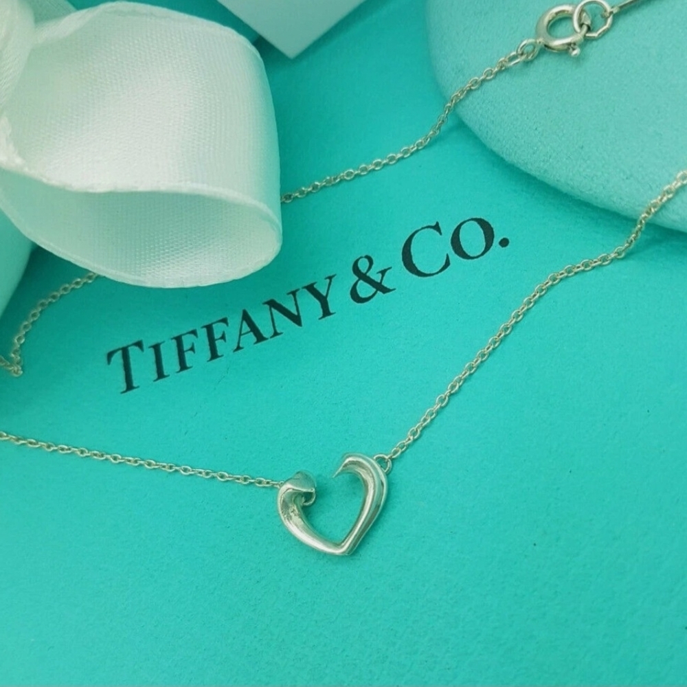 RARE Tiffany & Co Paloma Picasso Tenderness Heart Necklace .925 Sterling Silver